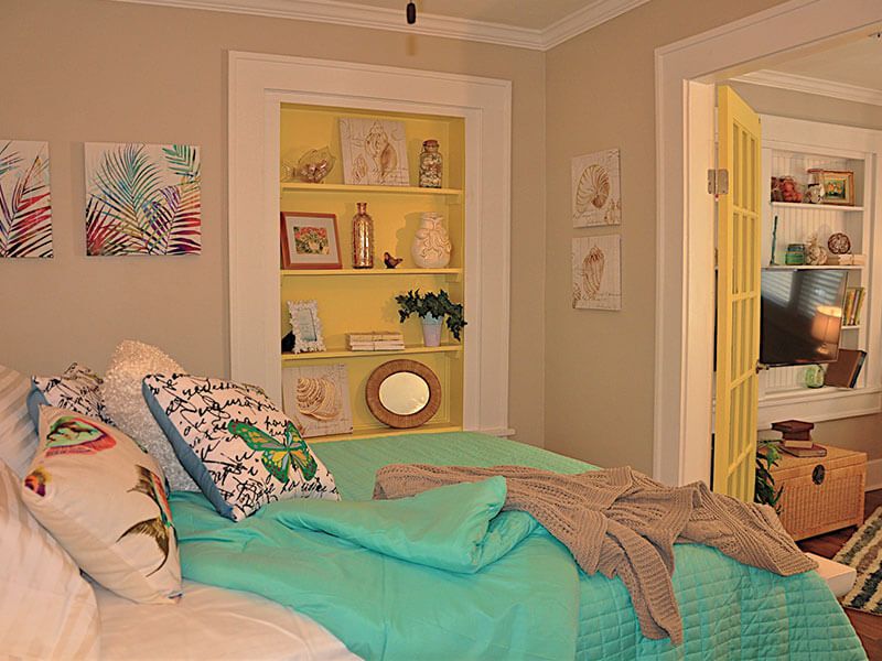 Gene's Loft east St Pete Rental
